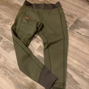 Women’s Under Armour Scent Control size small